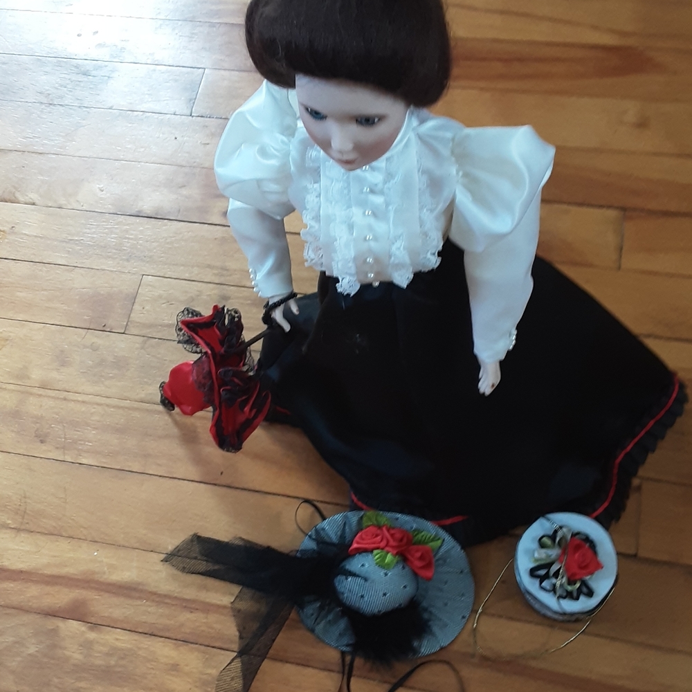 Porcelain Doll - Picture 2 of 3